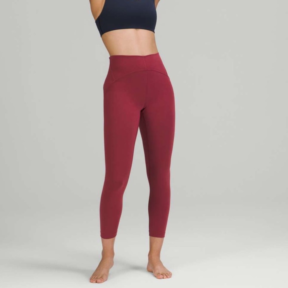 • Lululemon • Women’s InStill High-Rise Tight 25"
Mulled Wine 4